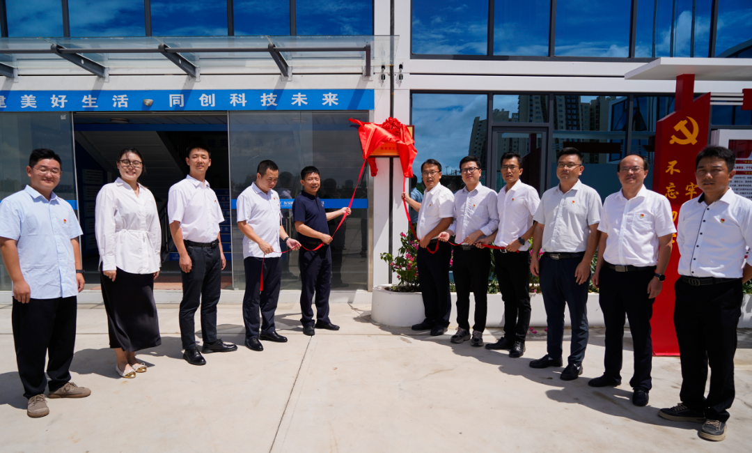 党建引领筑堡垒丨湖心新城14号地块项目获评“红色工地”项目